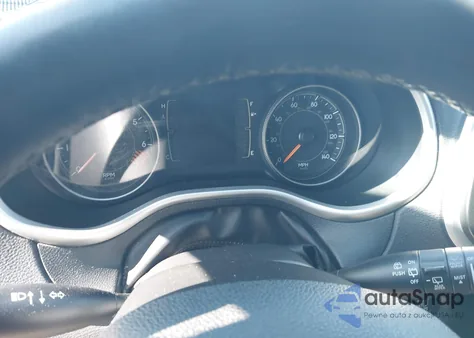 2015 Jeep Cherokee Latitude из США, поврежденный, VIN 1C4PJLCBXFW565839